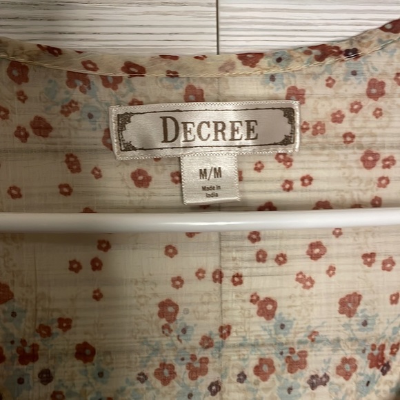 0095 Decree bohemian, floral chiffon lace, sheer top size medium - Picture 3 of 5